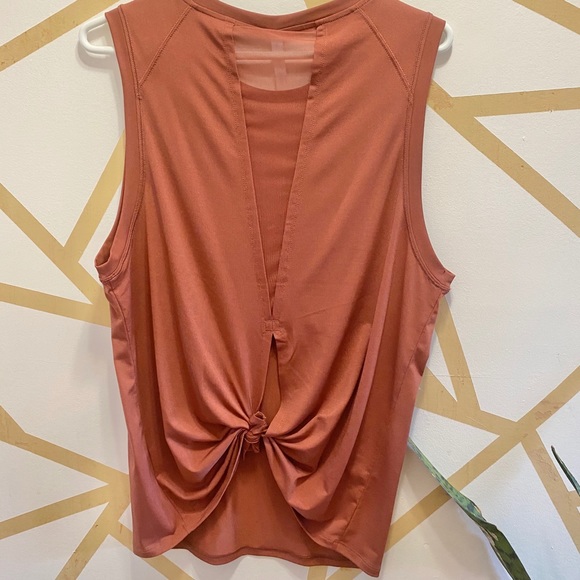 Burnt Fabletics Active Tee - Picture 3 of 4